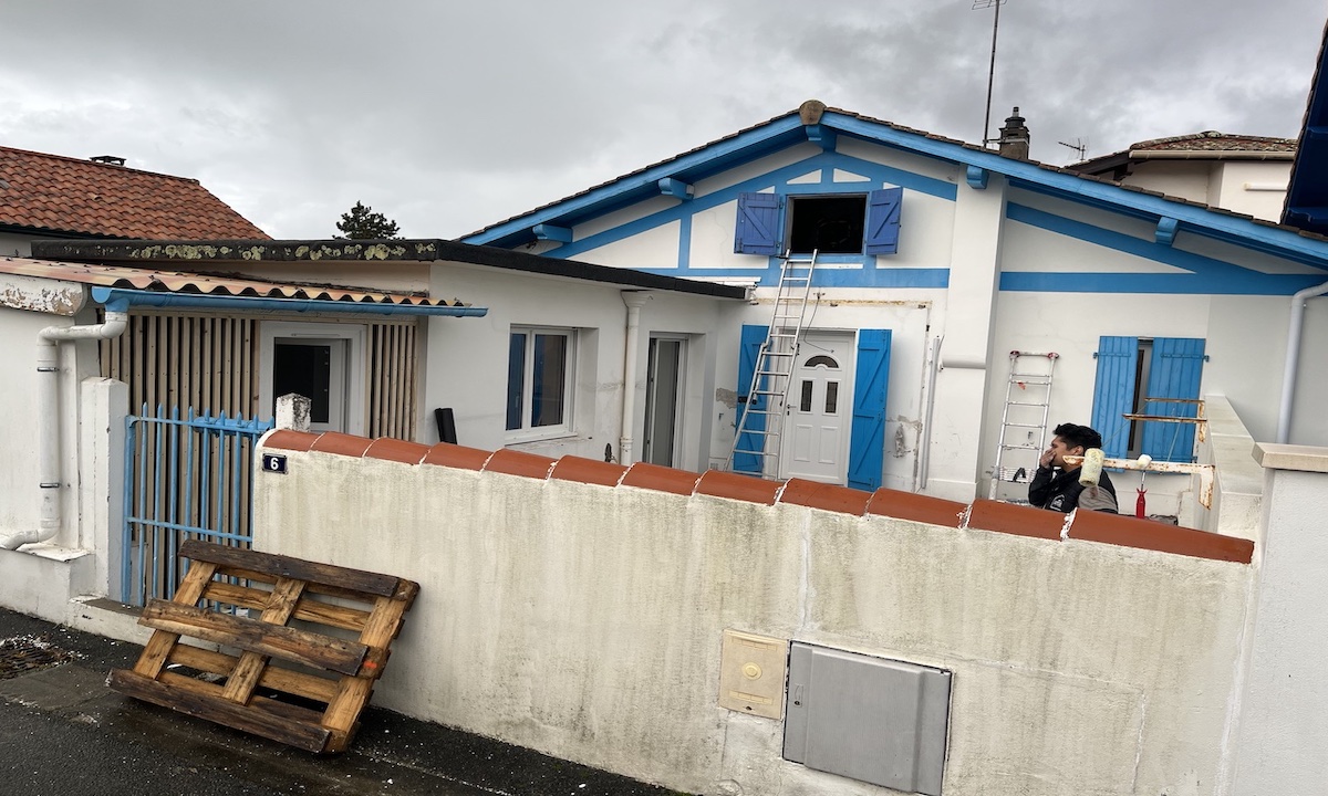 Maison basque avant mise en peinture de la façade