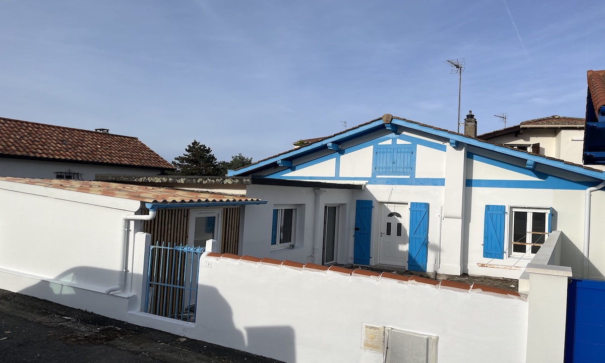 Maison basque après mise en peinture de la façade